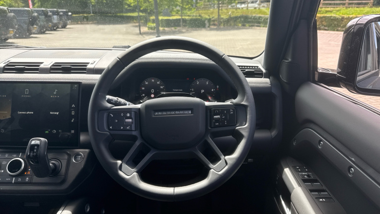 Land Rover Defender 3.0 D250 X-Dynamic SE 110 5dr Auto Diesel Estate